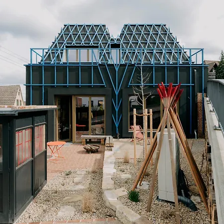 - Feuer Und Flamme *