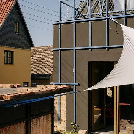 - Feuer Und Flamme יינה