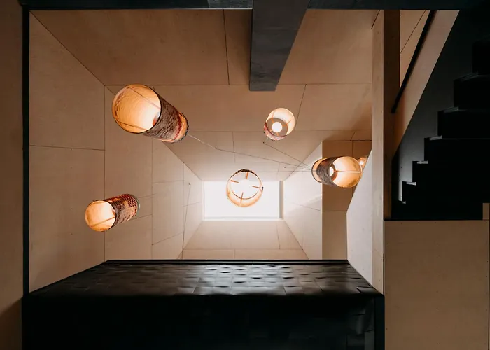 - Feuer Und Flamme יינה