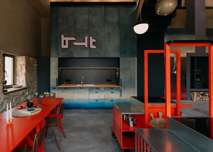 - Feuer Und Flamme יינה